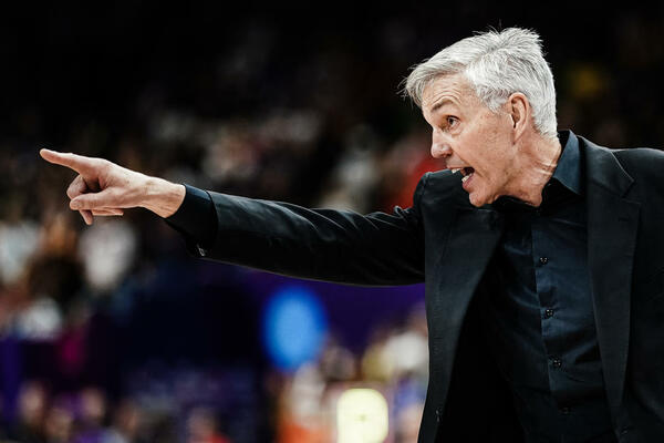 TREND DAVANJA KARTICE IGRAČIMA NAKON POBEDE: "Tri puta sam razveden, neće vam se svideti ograničenje!"