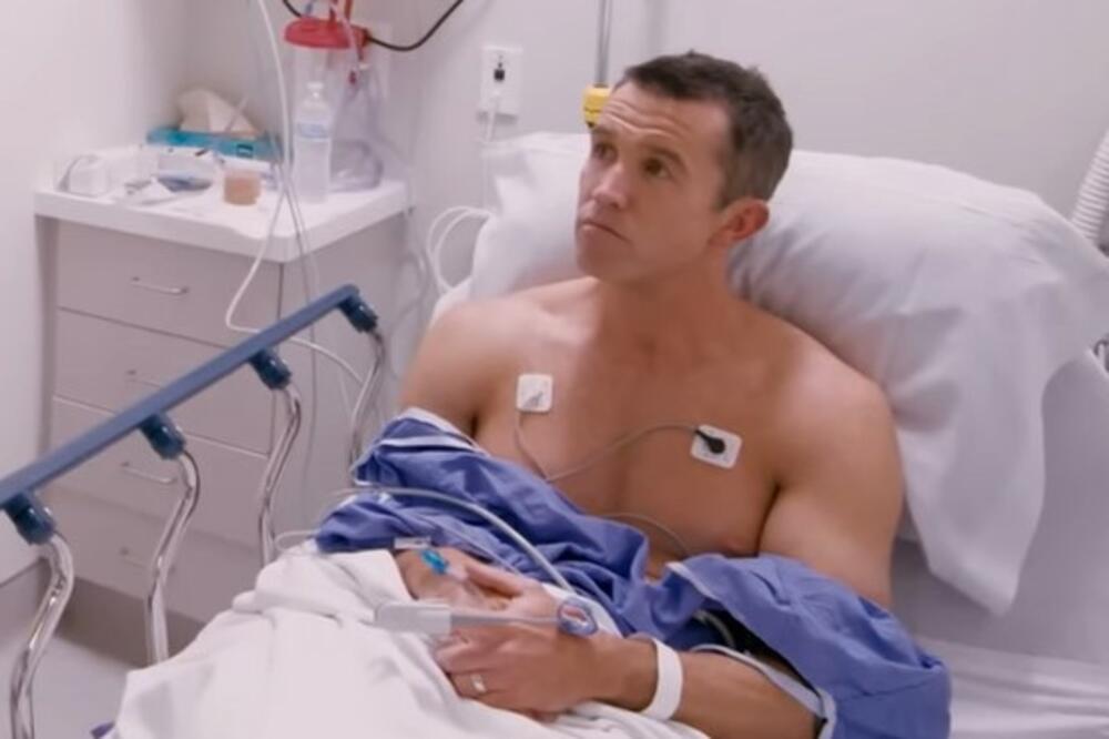 POZNATI GLUMAC IMAO OPERACIJU: Sve je ISPRIČAO JAVNO, nije bio svestan šta mu se DEŠAVA u TELU