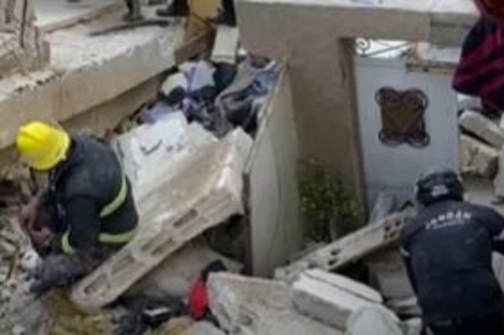 SPASIOCI IZVUKLI DETE: Nastavak POTRAGE za preživelima nakon RUŠENJA zgrade u AMANU (VIDEO)