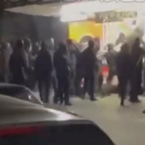 POJAVIO SE SNIMAK TUČE NAVIJAČA ZAGREBA I MILANA! Brutalnost sa čime se stigne, HRVAT IZBODEN, KOBNE SCENE (VIDEO)