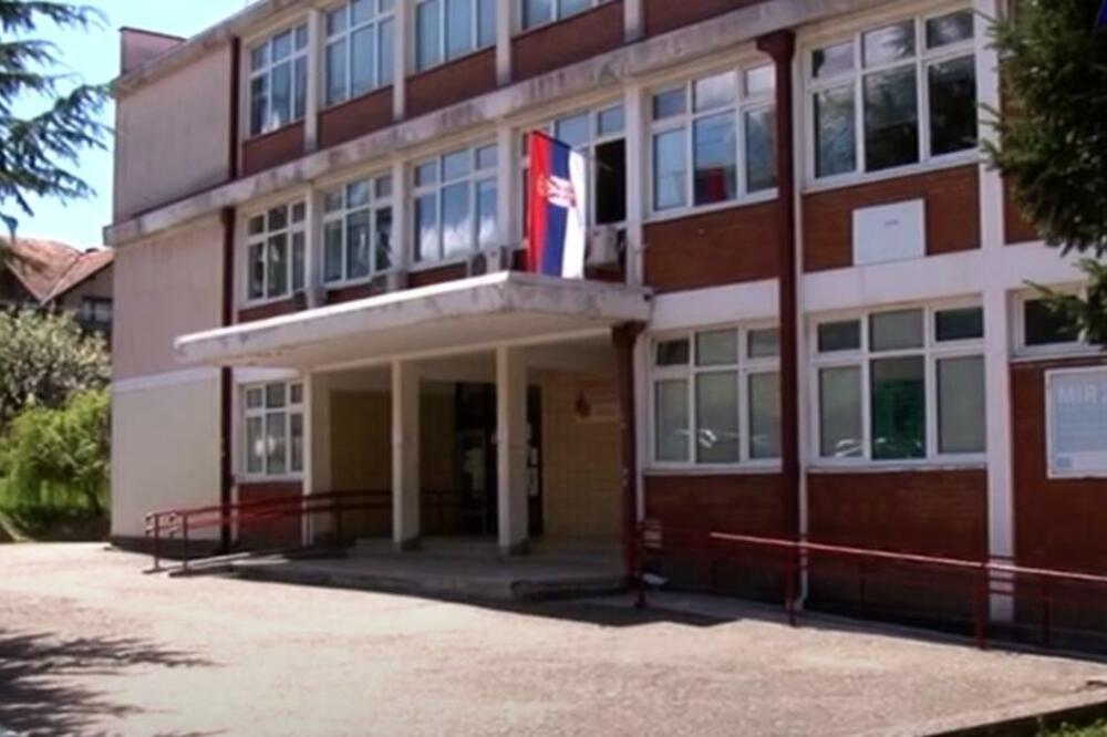 ŠKOLA DEMANTOVALA DA JE DEČAK PREMINUO U SURDULICI: Dolazili su i policijski inspektori