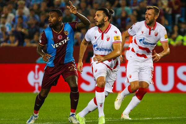 TREZEGE KAZNIO GREŠKU KANGE! Zvezda nemoćna sa igračem manje! (VIDEO)