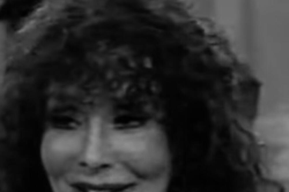 UPRAVO JE JAVLJENO: Umrla POZNATA GLUMICA, nacija u ŠOKU