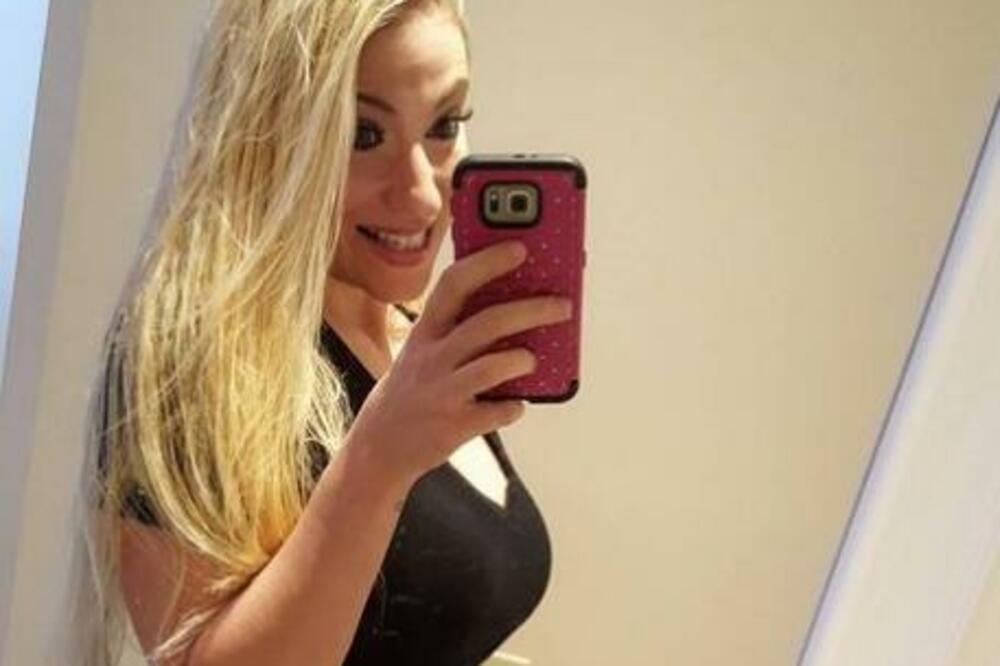 GRUDI-TEŠKA KATEGORIJA! Zbog BUJNOG poprsja ne može da se bori - ovo je OGROMAN FENOMEN! (FOTO)