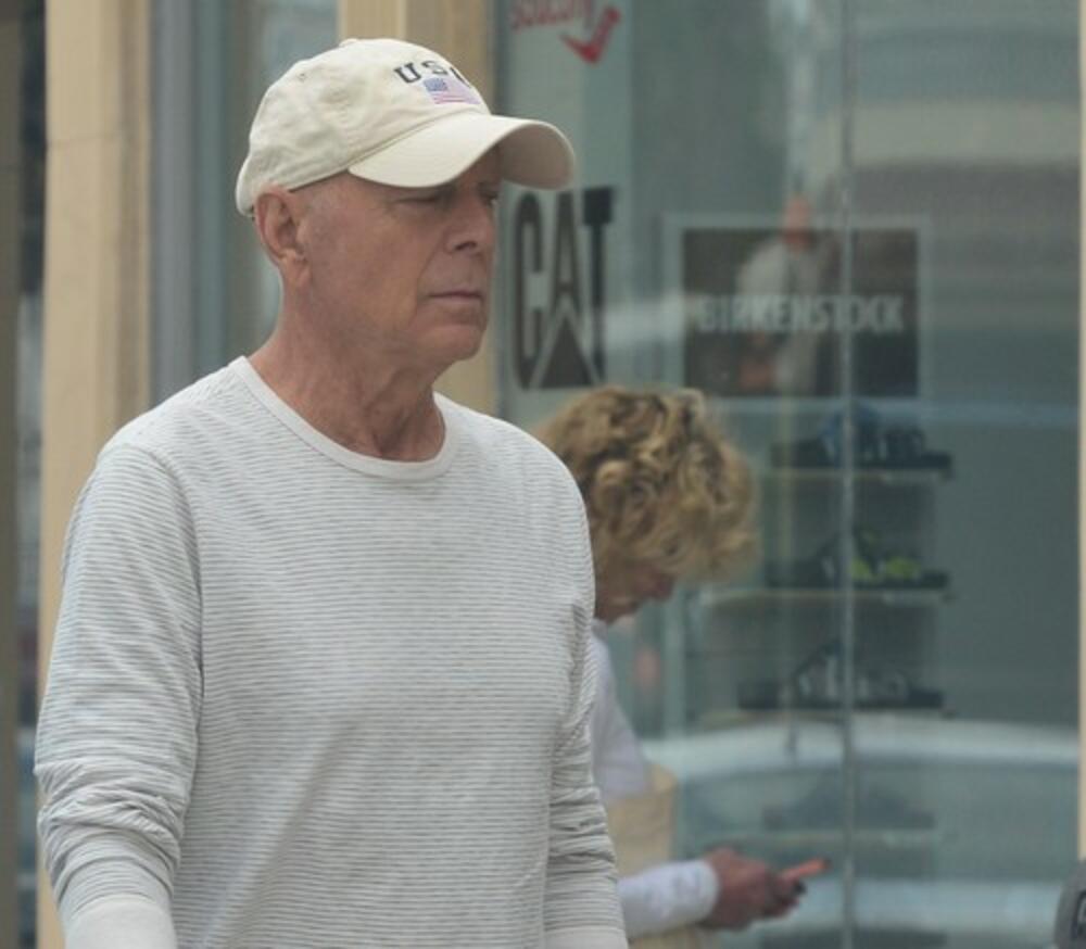 Izvor je otkrio kako se porodica i dalje bori sa prihvatanjem tužne vesti o novoj dijagnozi