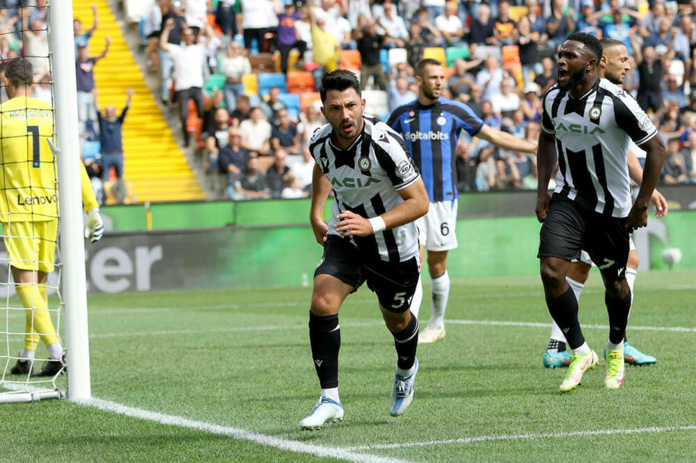 POSLE ROME I INTER JE PAO U UDINAMA: Udineze igra šampionski fudbal, crno-beli su prvi na tabeli Serije A!