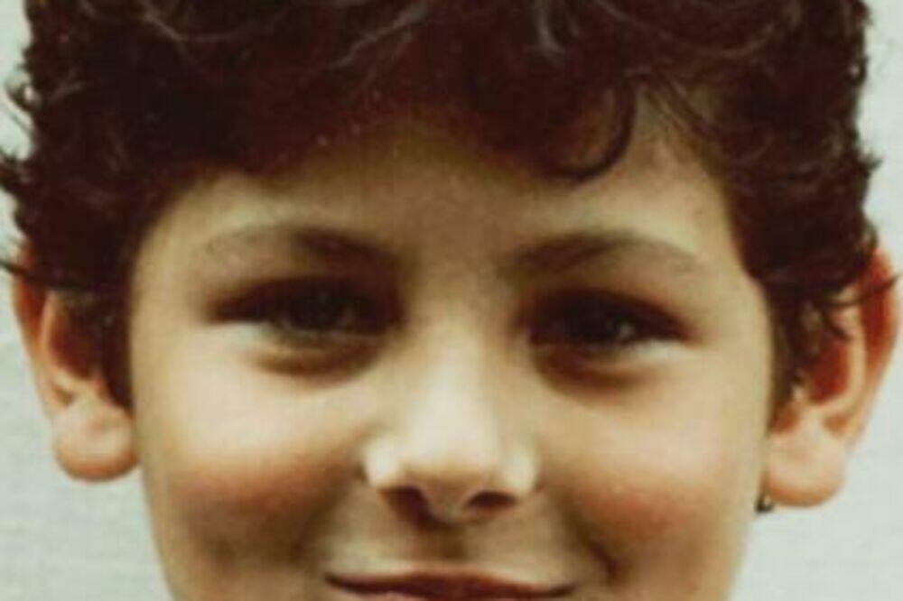 KO BI REKAO DA JE TO ON? Prepoznajete li srpskog političara sa slike, IZNENADIĆETE SE kada ga vidite?! (FOTO)