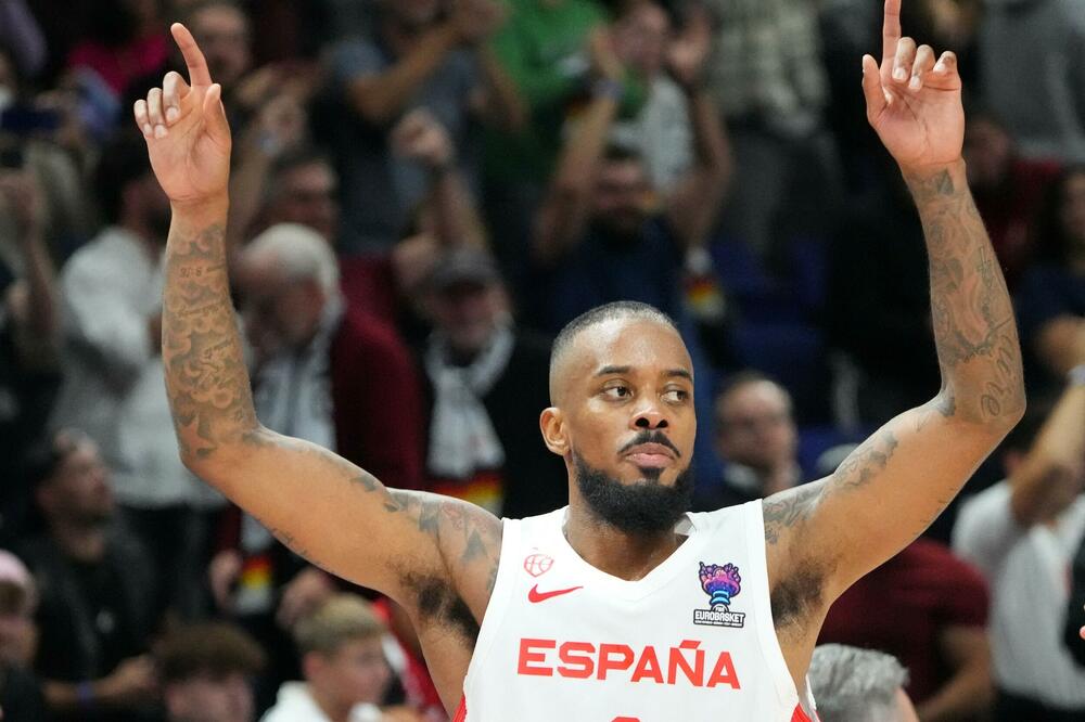 GOVORILI SU DA NEMA VEZE SA ŠPANIJOM! Lorenco Braun podigao pehar, pa zapušio usta KRITIČARIMA!