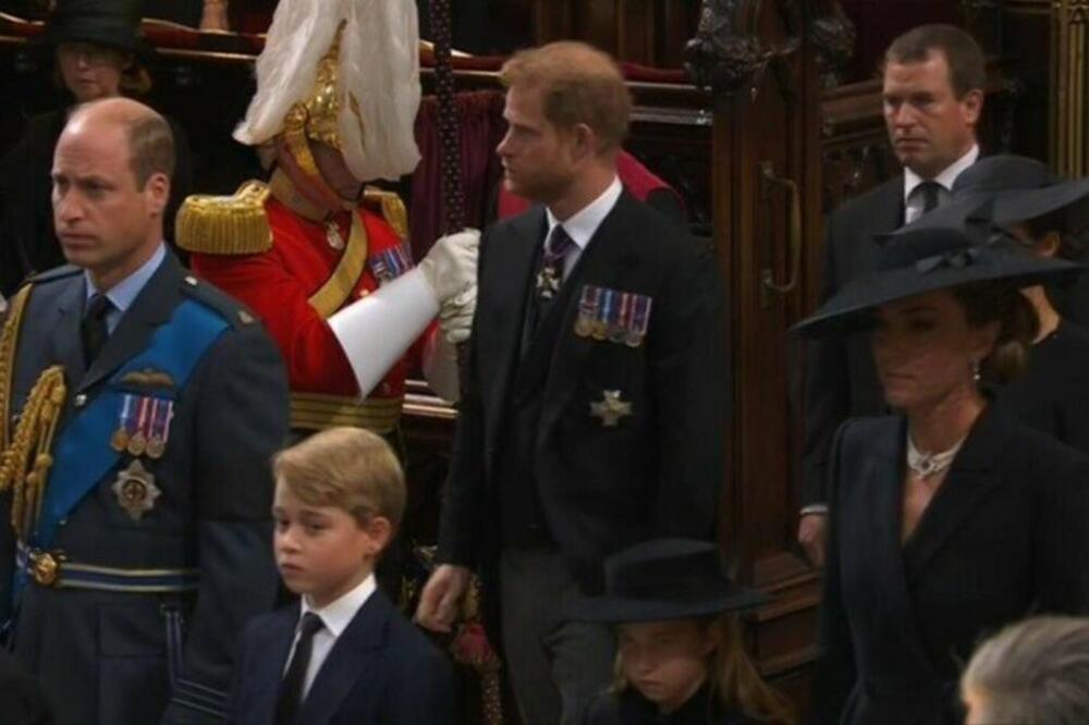 KRALJEVSKI ULTIMATUM PRED SAHRANU VEKA: Princ Hari i Megan Markl MORALI da urade OVO!