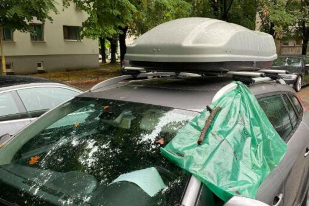 OVAKVA PORUKA NA ŠOFERŠAJBNI JOŠ NIJE VIĐENA! Ono što je uradio komšija to ne bi ni rod rođeni, KAPA DOLE! (FOTO)