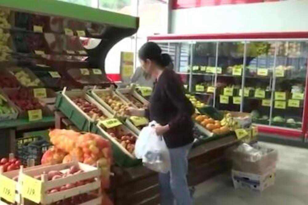 U PRODAVNICAMA STAVLJAJU ZUJALICE I NA DELIKATES: Evo koje proizvode ljudi najčešće kradu po marketima