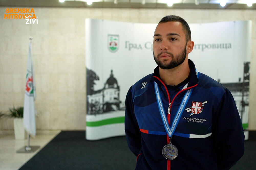 PRIJEM ZA MLADE SPORTISTE U SREMSKOJ MITROVICI: Kajakaški klub Val niže medalje (FOTO)