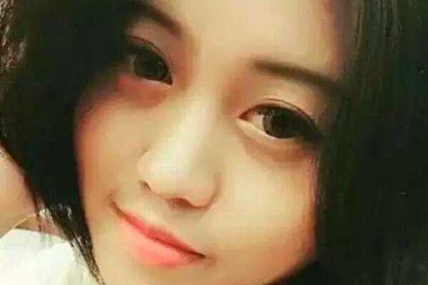 KUPALA SE U LUKSUZU PA NESTALA PREKO NOĆI: Studentkinja postala MILIONERKA, banka počinila STRAVIČNU GREŠKU!