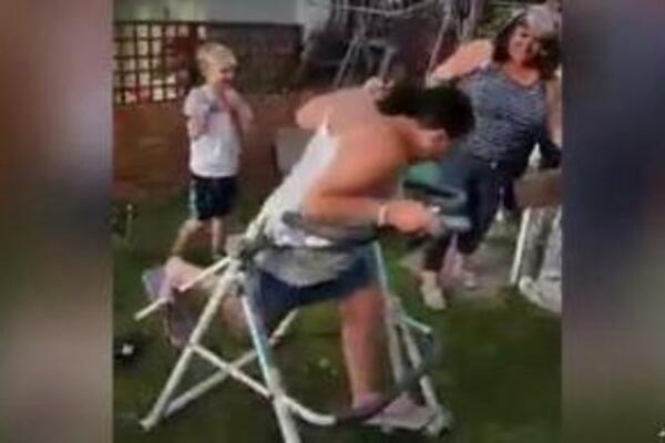 STALA JE NA SPRAVU ZA VEŽBANJE DOK JE SNIMALA KAMERA: Sledeće sekunde desila se KATAROFA, pogledajte samo (VIDEO)