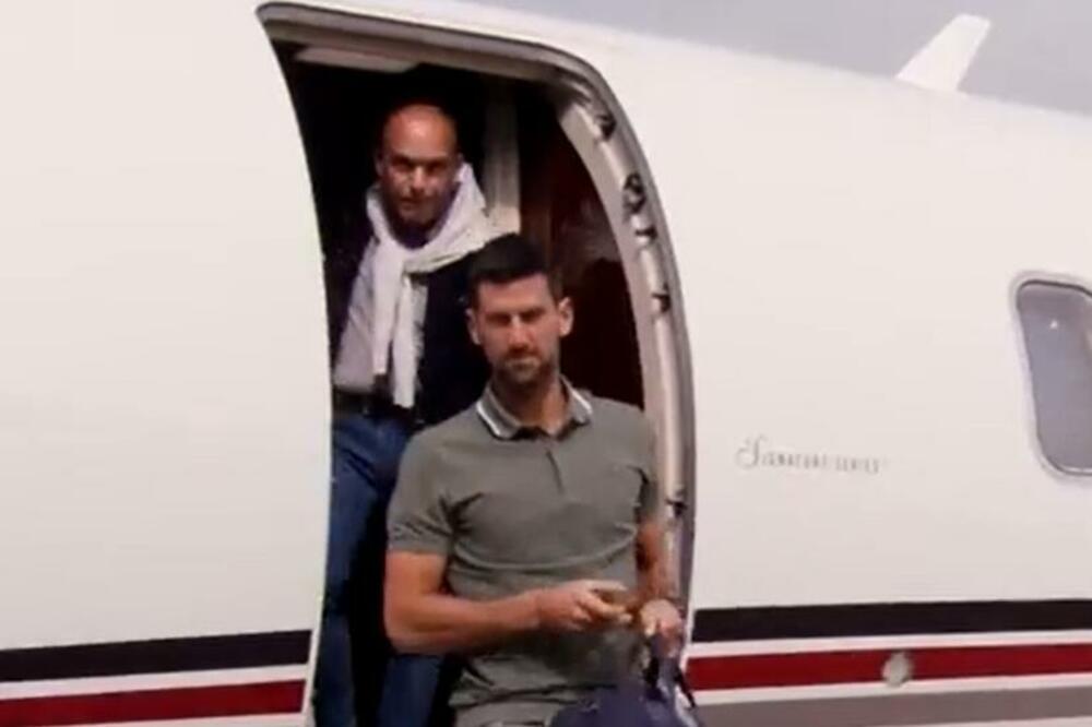 NOVAK DOPUTOVAO U LONDON! Srpski teniser presrećan što će učestvovati na Lejver kupu! (VIDEO)