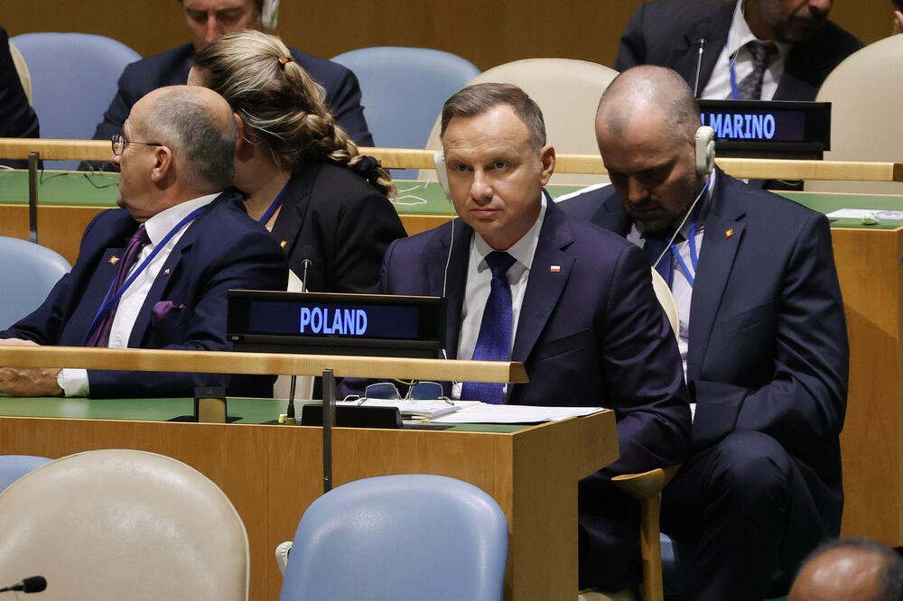 KOMIČARI NASAMARILI DUDU, PREDSTAVILI SE KAO OVAJ LIDER: Poljski predsednik otkrio više nego ŠTO JE TREBALO? VIDEO