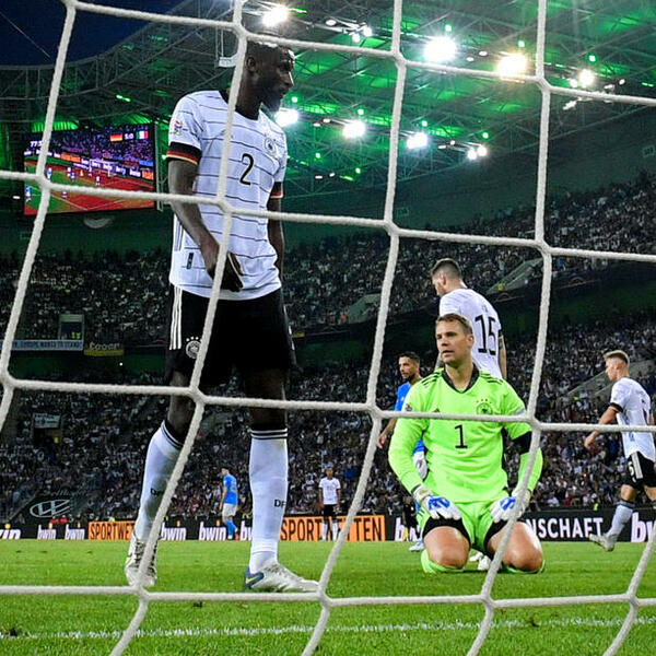 NEMAČKA U VELIKOM PROBLEMU! Dva reprezentativca HITNO morala da napuste hotel! (FOTO)