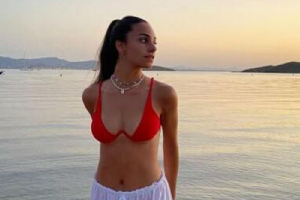 BAŠ IMA SREĆE U ŽIVOTU! Prvi teniser sveta SMUVAO koleginicu, svi mu zavide kao na trofejima! (FOTO)