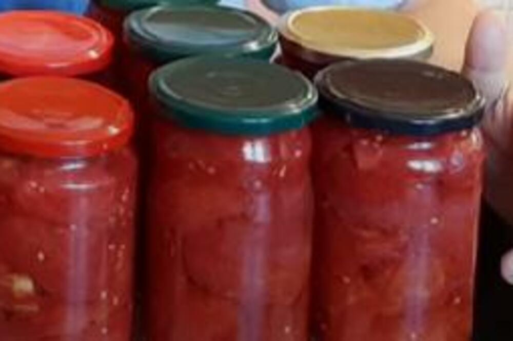 SPREMITE DOMAĆI PARADAJZ PELAT ZA ZIMU: Bez trunke KONZERVANSA, prava SRPSKA ZIMNICA
