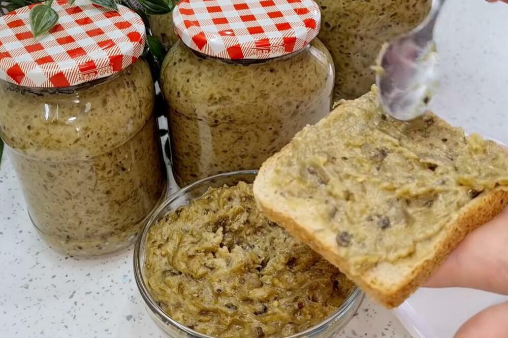 DOMAĆICE U SRBIJI ODLEPILE ZA BELIM AJVAROM: Tvrde da je mnogo UKUSNIJI nego običan, a tek što MIRIŠE...