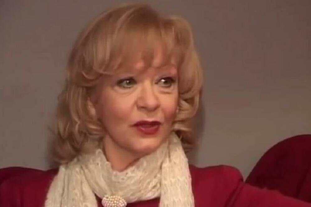 ISTA JE MILENA DRAVIĆ! Ovo je BRATANICA čuvene glumice, KAO DA SU JEDNA OSOBA (FOTO)