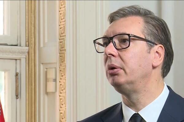 SAMIT U PRAGU: Predsednik Vučić se obratio javnosti