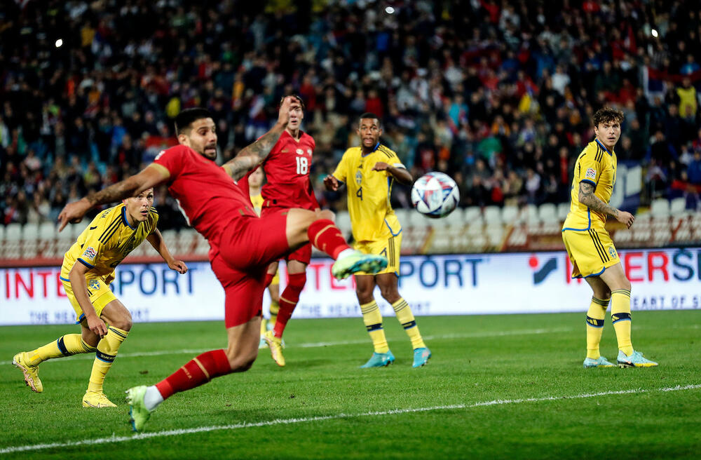 Aleksandar Mitrović, Fudbalska reprezentacija Srbije, Fudbalska reprezentacija Švedske