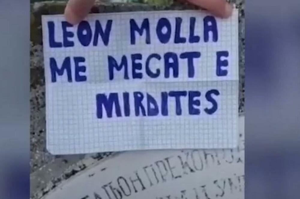 URINIRALI I LUPALI ČEKIĆEM! U Tirani oskrnavili spomenik srpskim vojnicima koji su PROŠLI ALBANSKU GOLGOTU! (VIDEO)