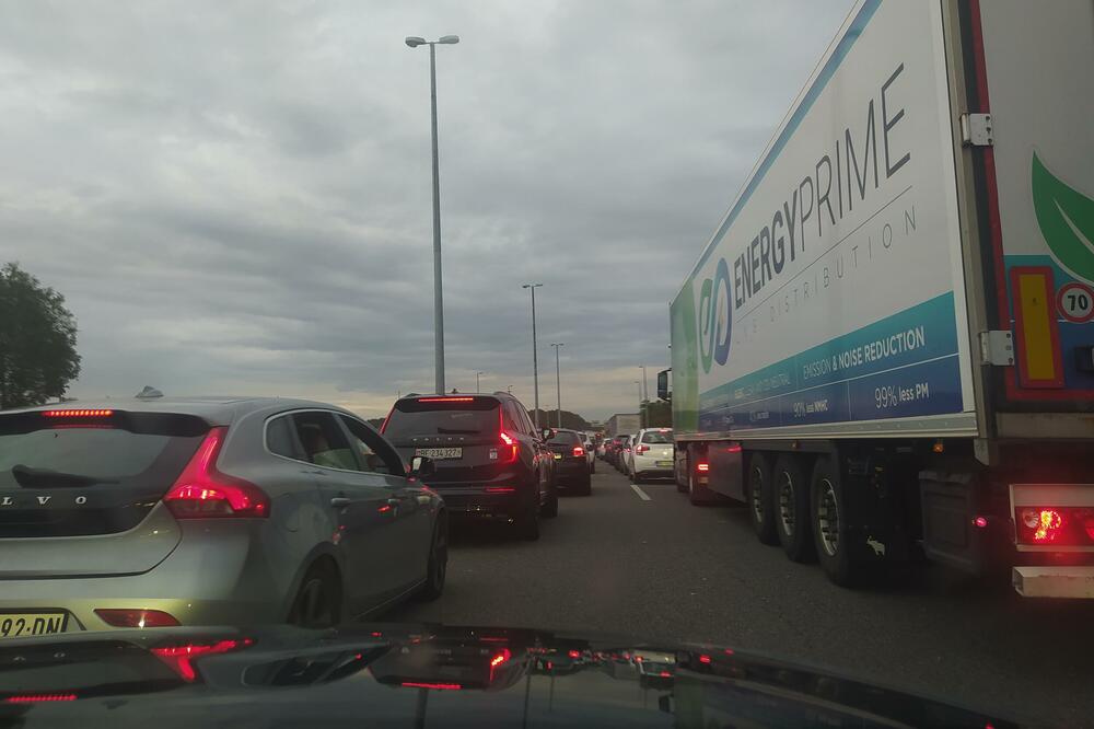 NA SRPSKIM GRANICAMA SE DANAS BAŠ ČEKA: Trebaće vam strpljenja, bez 8 sati, nećete nigde stići