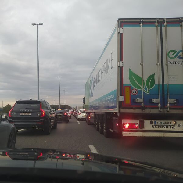 Evo kakvo je stanje na graničnim prelazima: Kamioni na Batrovcima čekaju 14 sati, olgasili se iz "Puteva Srbije"