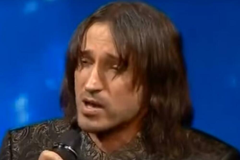 STAO JE PRED PUBLIKU I ŽIRI I SVE ŽIVE ODUVAO NASTUPOM: Ljudi su bukvalno brisali suze s lica (VIDEO)