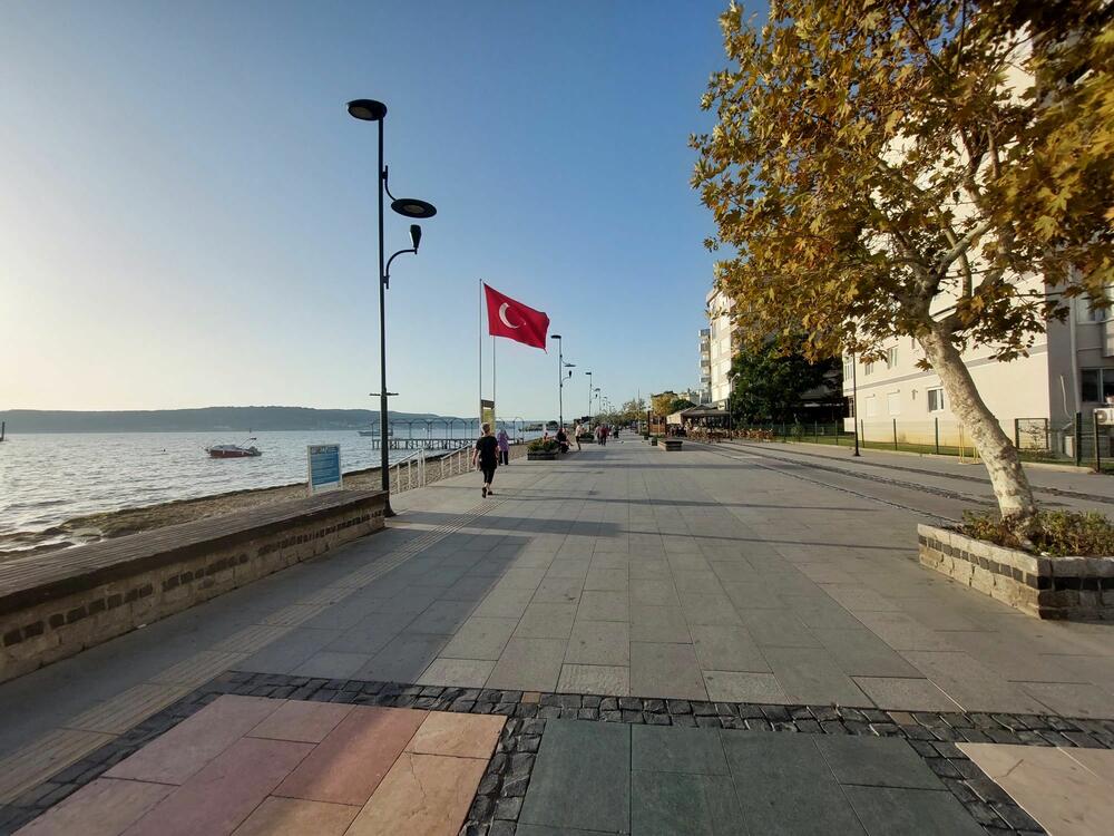 Šetalište pored plaže