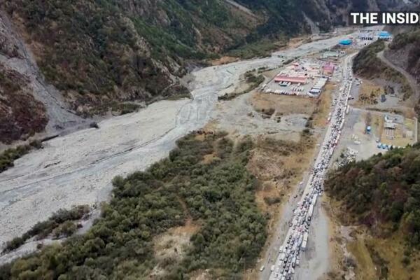 NE PITAJU ŠTA KOŠTA: Rusi beže od mobilizacije i zatvaranja granica! Letovi prepuni, red na granici kilometarski...