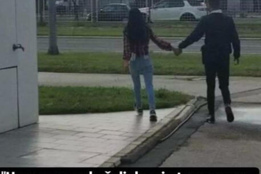 PAR UHVAĆEN NA DELU U JURIJA GAGARINA I TO USRED BELA DANA! Da li je moguće? Nisu se suzdržali! (FOTO)