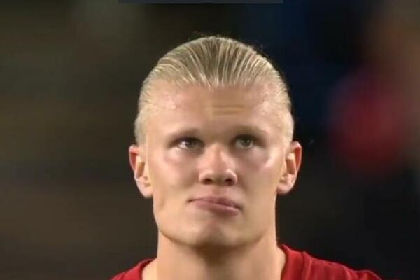 HALANDOVA REAKCIJA POSLE MITROVOG GOLA - NEPROCENJIVO! (VIDEO)