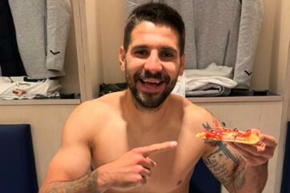 BIĆE FEŠTA DO JUTRA! Mitar TRADICIONALNO slavi uspeh, a gde je to Piksi završio?! (FOTO)