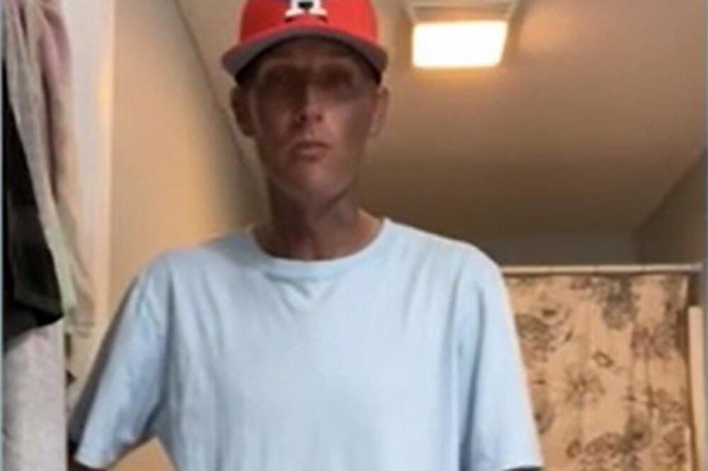 UZIMAO POPULARAN LEK, PA OSTAO ZGRANUT ODRAZOM U OGLEDALU: I lekari ŠORIRANI onim što mu se DESILO, gledajte! VIDEO