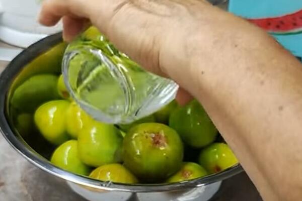 Recept za najbolju domaću marmeladu od smokvi: Bez konzervansa, gotova za par minuta