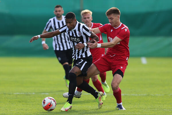PARTIZAN ELIMINISAN! Radničkom pripala penal drama u Sremskoj Mitrovici!