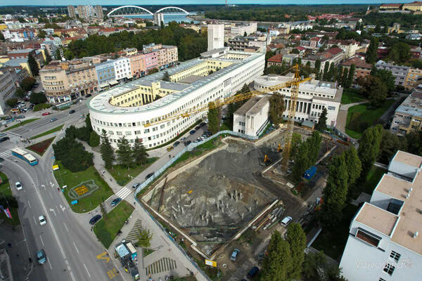 Intezivni radovi na budućim novosadskim garažama (FOTO i VIDEO)