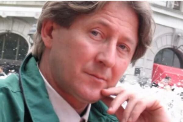 SRBI OVU SLIKU NIKAD NISU VIDELI! Retka fotografija Milenka Zablaćanskog sa ŽENOM I DECOM TERA NA SUZE (FOTO)