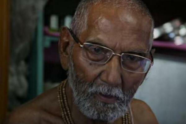 NAJSTARIJI ČOVEK NA SVETU IMA 120 GODINA I RADI OVE TRI STVARI: Kune se da mu one produžavaju život (VIDEO)