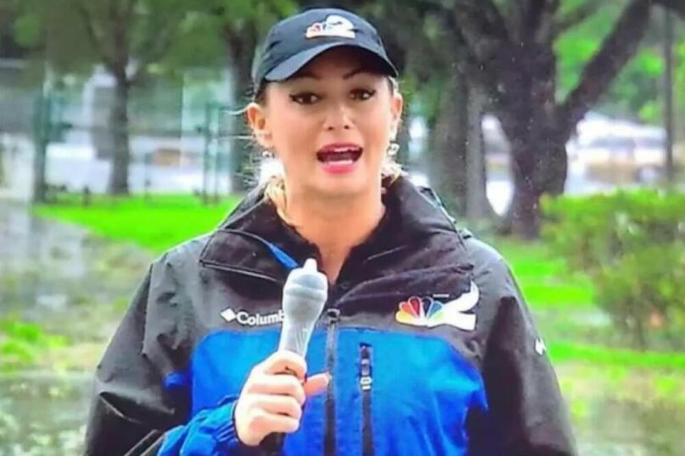 "NIŠTA BOLJE ZA ZAŠTITU": Reporterka stavila KONDOM na mikrofon, o njenom potezu GORE MREŽE, NEVERICA! (VIDEO)