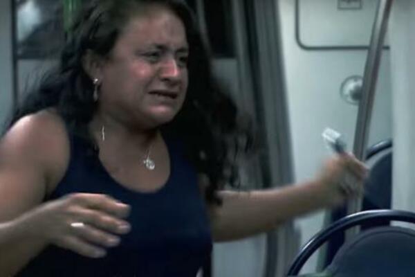 VRIŠTALA JE, PLAKALA, MOLILA DA JE PUSTE NAPOLJE: Kada vidite kako je prošla ona, zamisličete se kada ulazite u bus