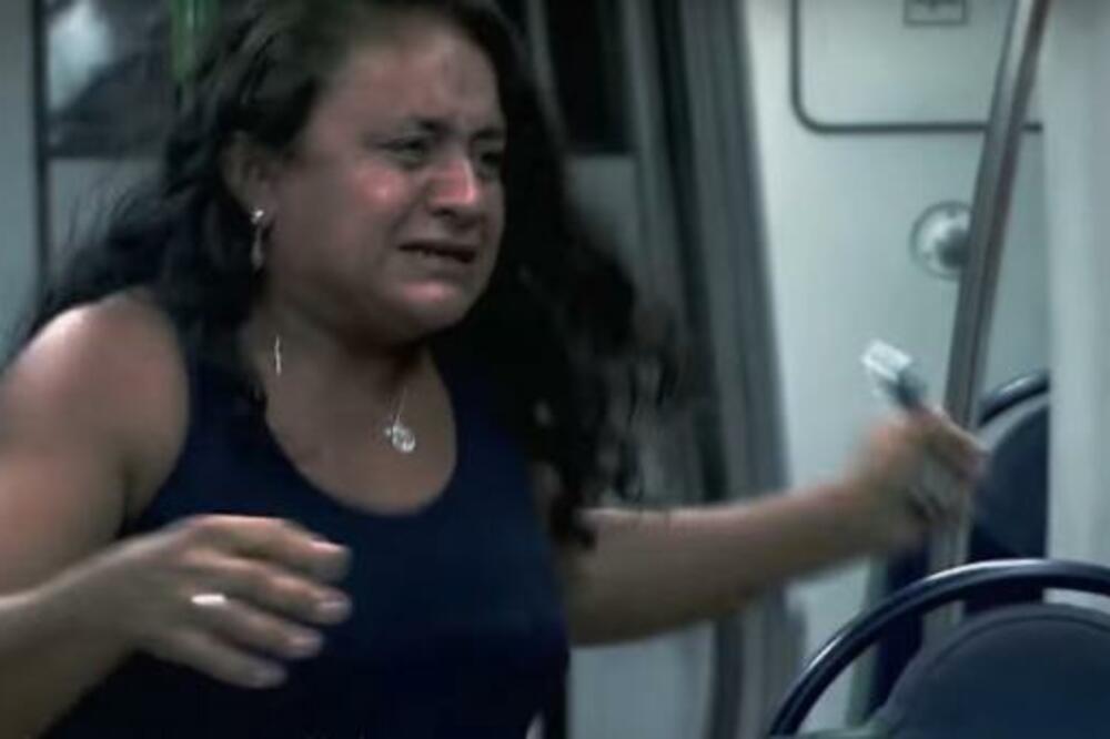 VRIŠTALA JE, PLAKALA, MOLILA DA JE PUSTE NAPOLJE: Kada vidite kako je prošla ona, zamisličete se kada ulazite u bus