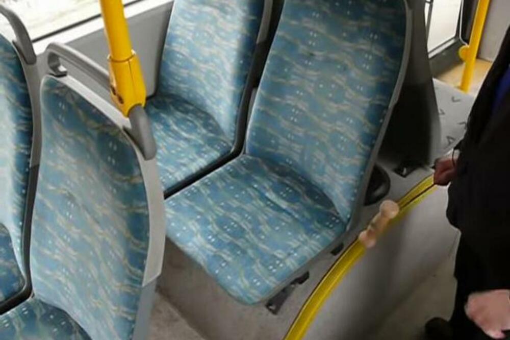 SEDIŠTA U AUTOBUSIMA UVEK SU OBOJENA U OVE BOJE: Kada čujete razlog za to, smučiće vam se život (VIDEO)