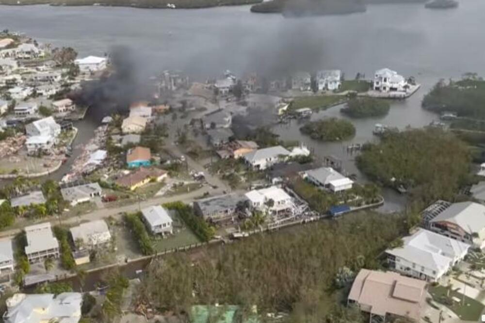 STRAŠAN SNIMAK NAKON UDARA URAGANA NA FLORIDI: Sva tragedija se vidi IZ PTIČJE PERSPEKTIVE (VIDEO)