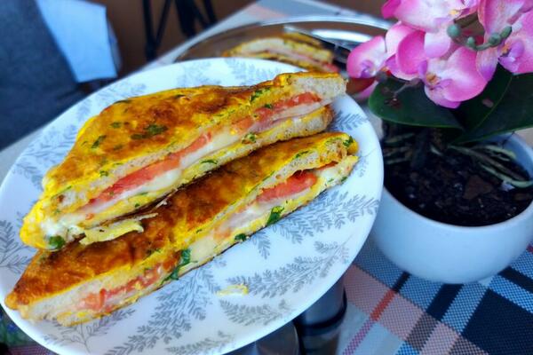 NEMA BOLJEG TOPLOG SENDVIČA OD BAKINOG: Ako razmišljate šta da JEDETE DANAS na PRAVOM STE MESTU (RECEPT)