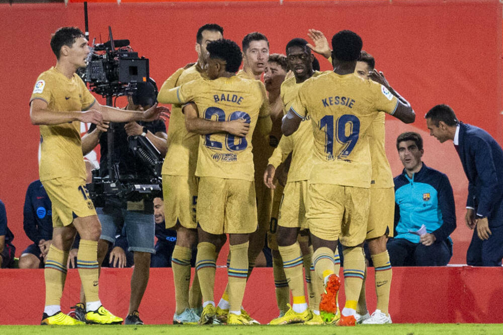 BARSELONA PREUZELO ČELO, REAL NA POTEZU: Rajković zaustavio sve - sem Levandovskog...