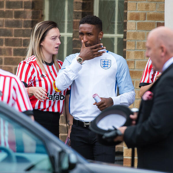 IKONA TOTENHEMA UMEŠANA U SKANDAL: Mesec dana posle venčanja želeo da prevari ženu!